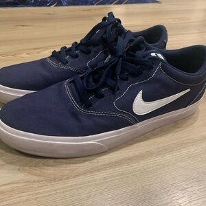 Nike Charge Canvas SB Shoes